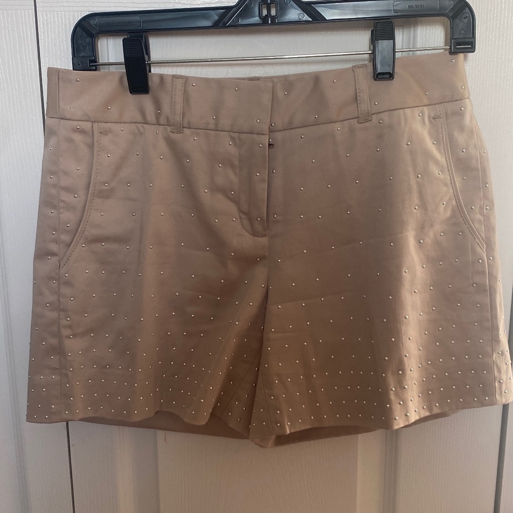 NWT SPARKLING STUDDED WHITE HOUSE BLACK SZ2 BEIGE SHORTS